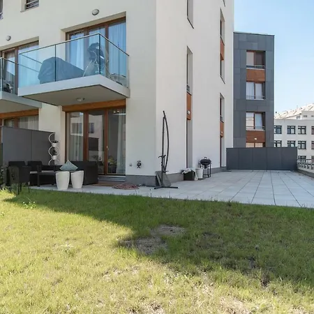 Sunny With Big Private Terrace & Bbq By Easybnb פראג